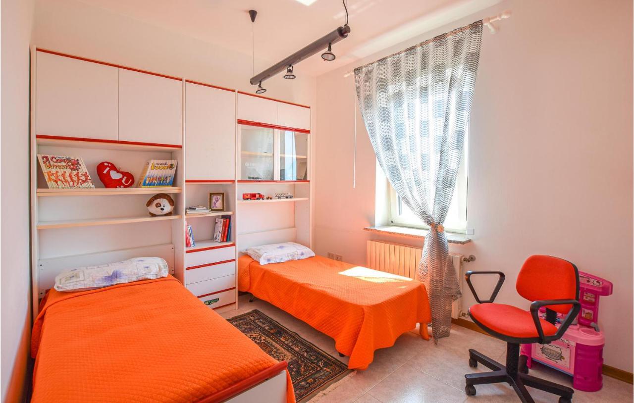 2 Bedroom Cozy Apartment In Grado Ngoại thất bức ảnh